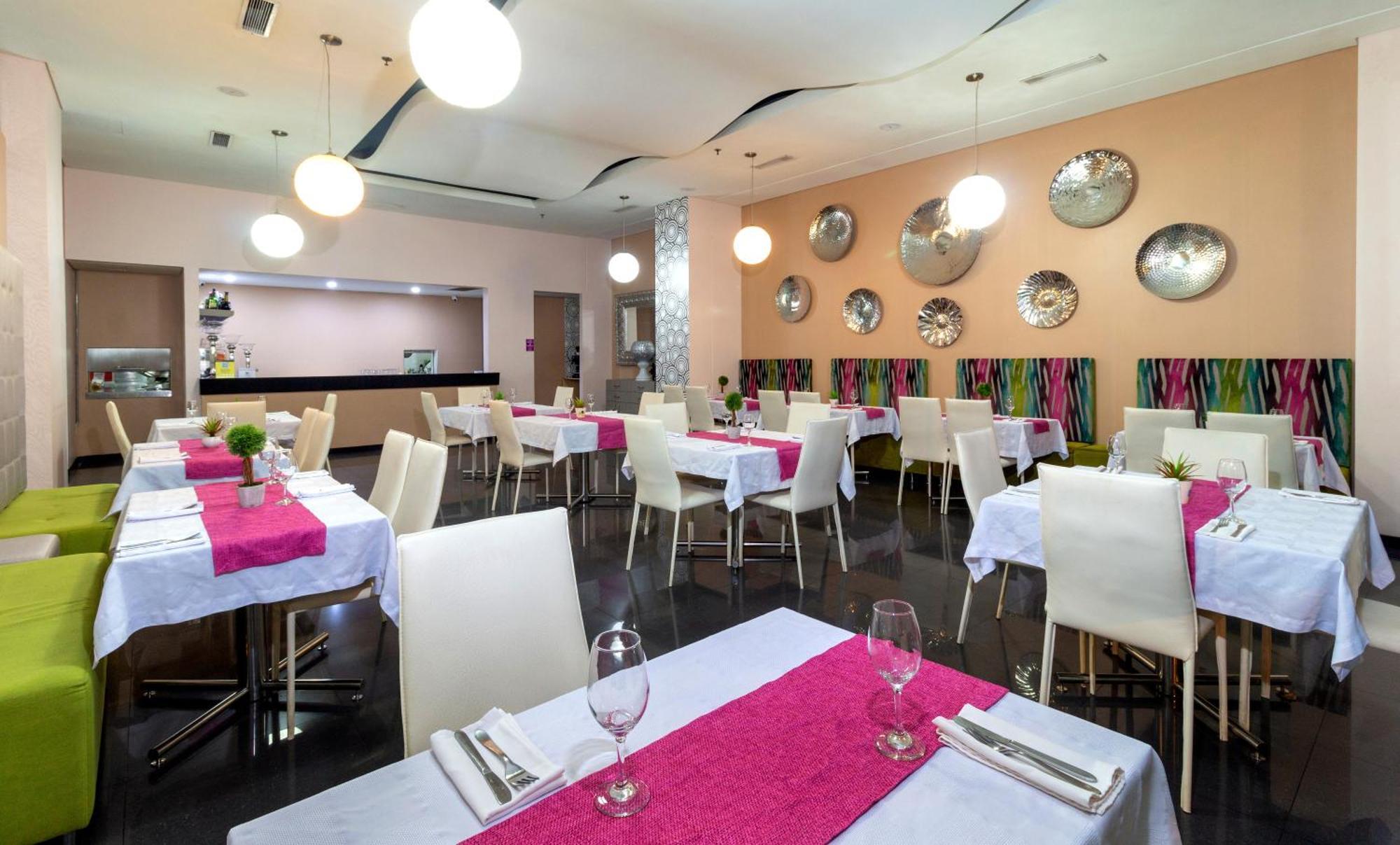 Hotel Baroca Монтерия Экстерьер фото