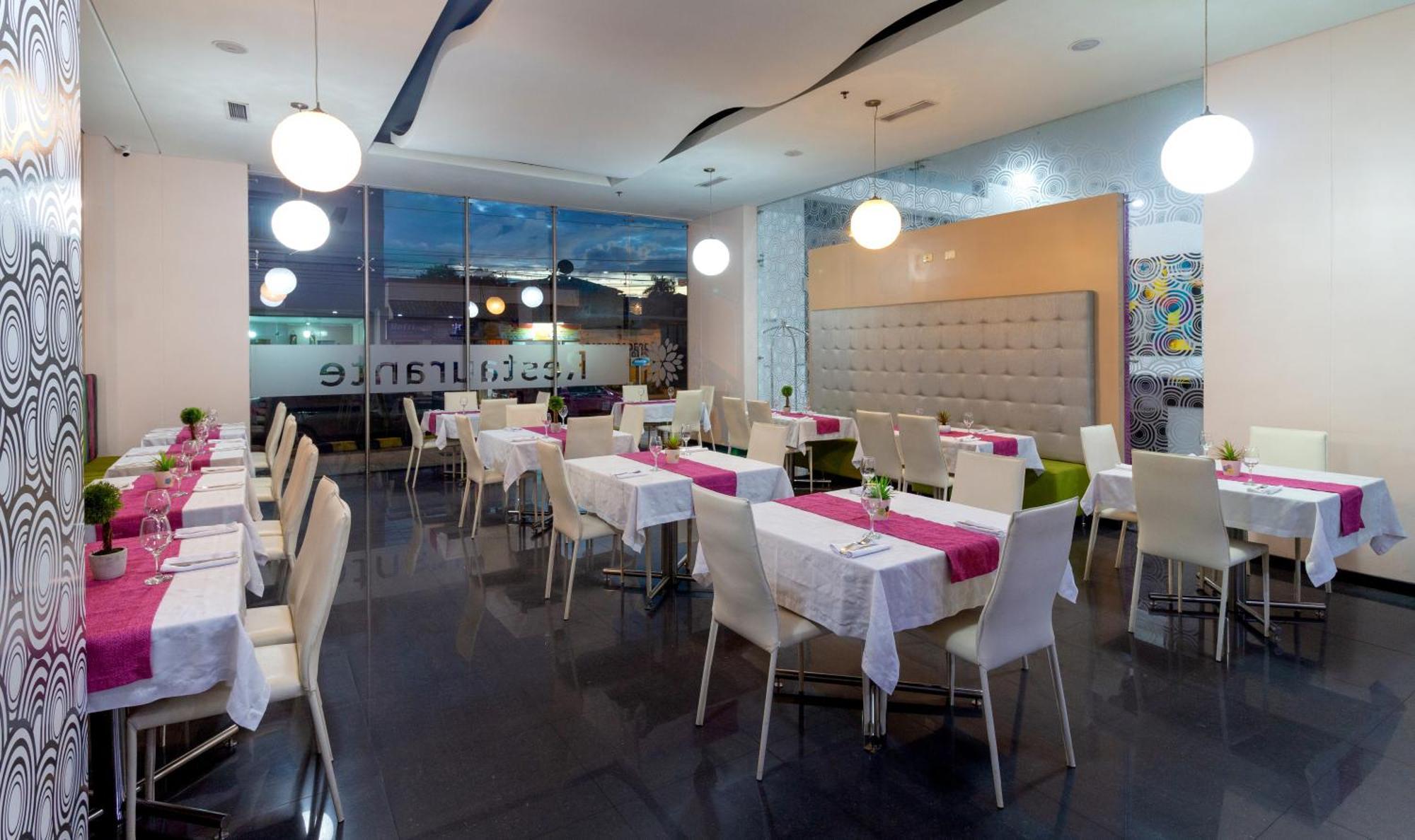 Hotel Baroca Монтерия Экстерьер фото